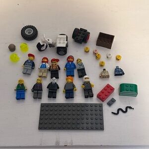 GENUINE LEGO parts lot bulk minifigure accessories snake Tires Helmets Heads